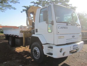 Caminhão Ford Cargo 1717 Munk