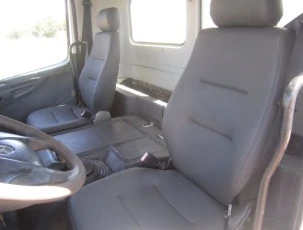 Caminhão Mercedes Benz MB Axor 2831 Caçamba Basculante