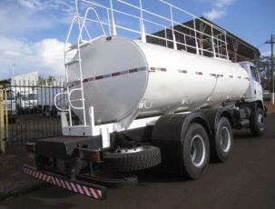 Caminhão Mercedes Bens 2726 Tanque