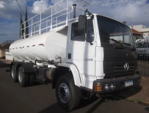 Caminhão Mercedes Bens 2726 Tanque
