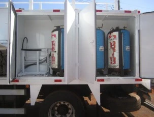 Caminhão Mercedes-Benz 1718 Combio Gascom 