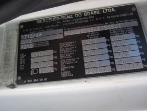 Caminhão Mercedes-Benz 1718 Combio Gascom 