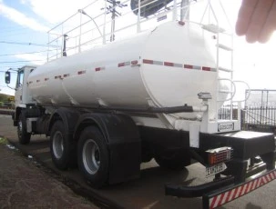 Caminhão Mercedes Bens 2726 Tanque