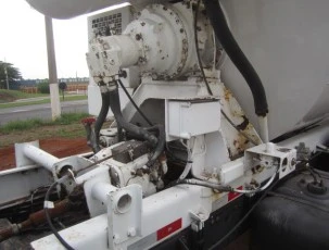 Caminhão Mercedes Bens 2726 LIEBHERR 8M³