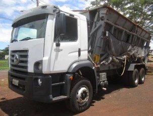 Caminhão Volkswagen Constellation 31-330 Transbordo Antoniosi 12000