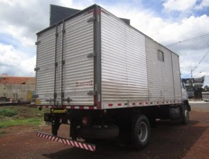 Caminhão Volkswagen worker 13-180 Baú Oficina Gascom