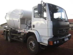 Caminhão Mercedes Bens 2726