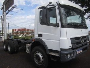Caminhão Mercedes Benz Atego 2730 Traçado no Chassi