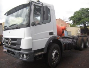 Caminhão Mercedes Benz Atego 2730 Traçado no Chassi